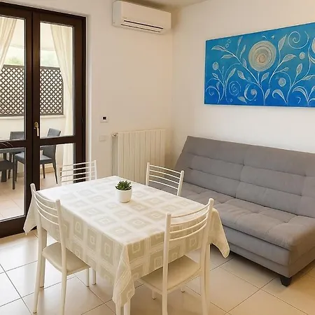 300 Passi Dal Mare, Casa Irma